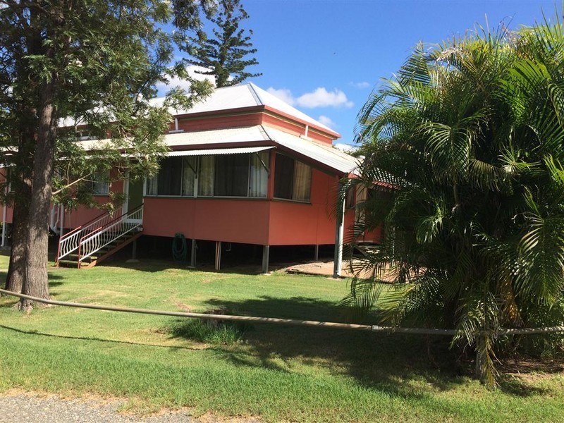 4/352 LAKES CREEK ROAD, Koongal QLD 4701