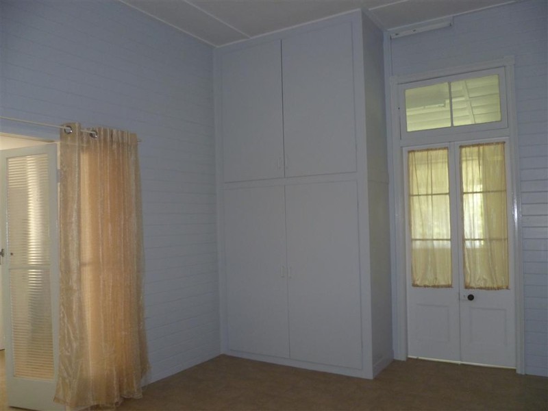 4/352 LAKES CREEK ROAD, Koongal QLD 4701