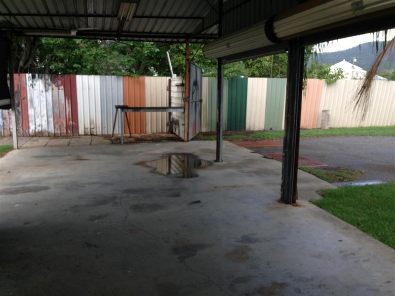 4/352 LAKES CREEK ROAD, Koongal QLD 4701