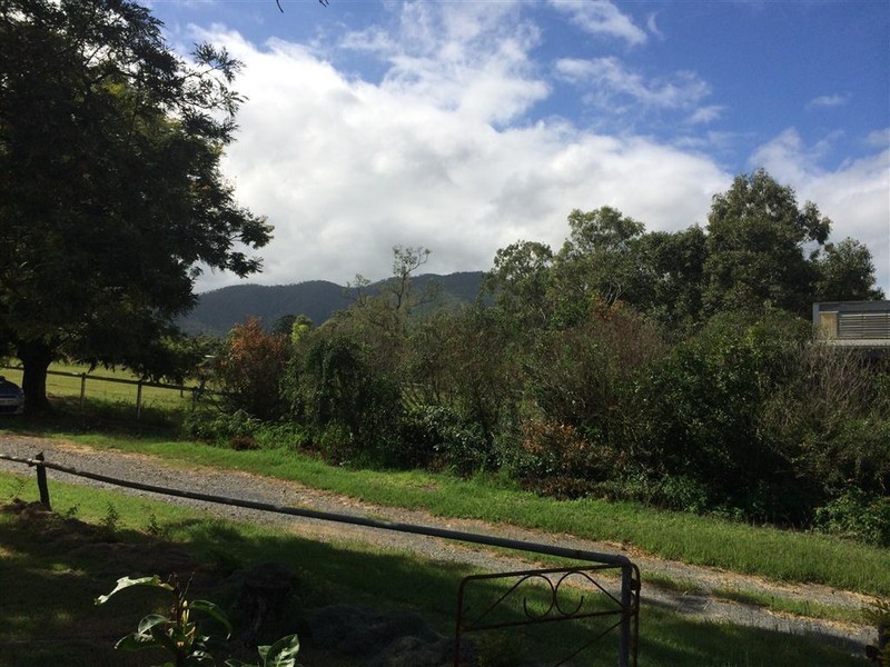 4/352 LAKES CREEK ROAD, Koongal QLD 4701