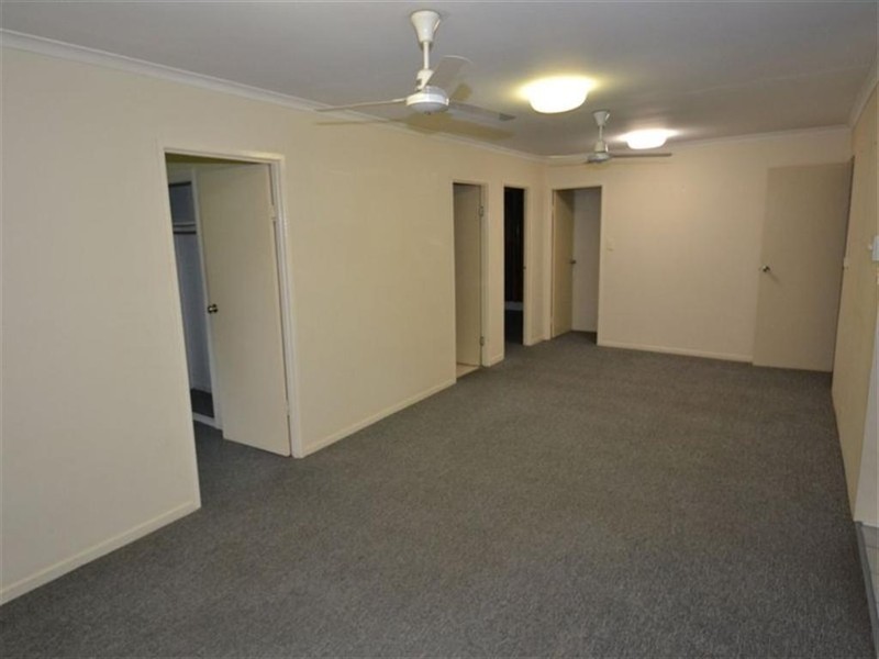 25 BARRY STREET, Gracemere QLD 4702