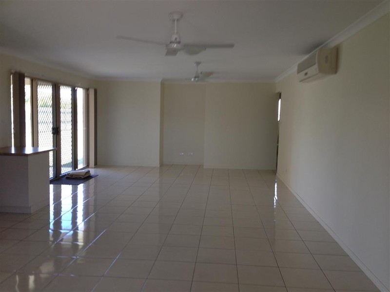 70 BUXTON DRIVE, Gracemere QLD 4702