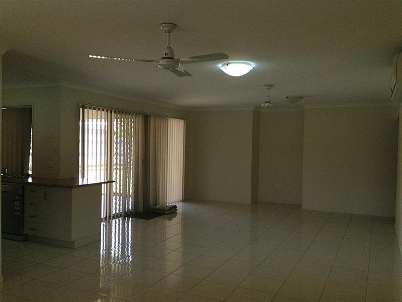 70 BUXTON DRIVE, Gracemere QLD 4702