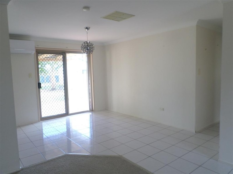 16 DAVISON STREET, Gracemere QLD 4702