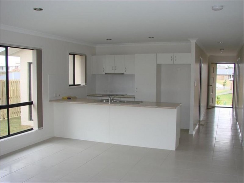 49 John Oxley Drive, Gracemere QLD 4702