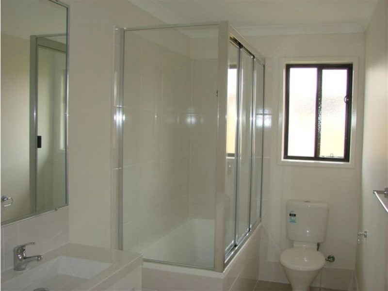 49 John Oxley Drive, Gracemere QLD 4702