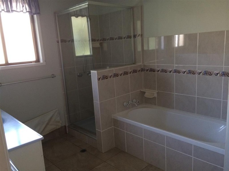 15 Blyth avenue, Gracemere QLD 4702