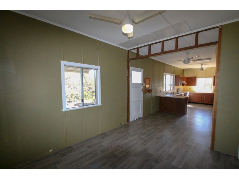 670 Hourigan Creek Road, Raglan QLD 4697