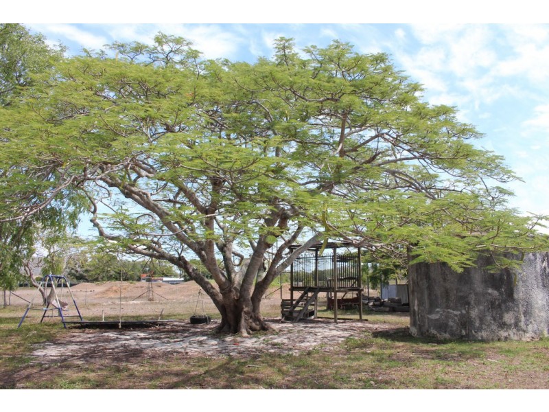 670 Hourigan Creek Road, Raglan QLD 4697