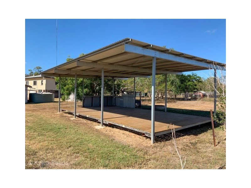 670 Hourigan Creek Road, Raglan QLD 4697