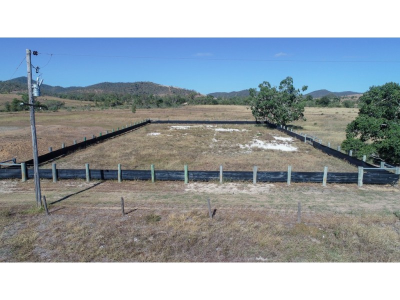 670 Hourigan Creek Road, Raglan QLD 4697