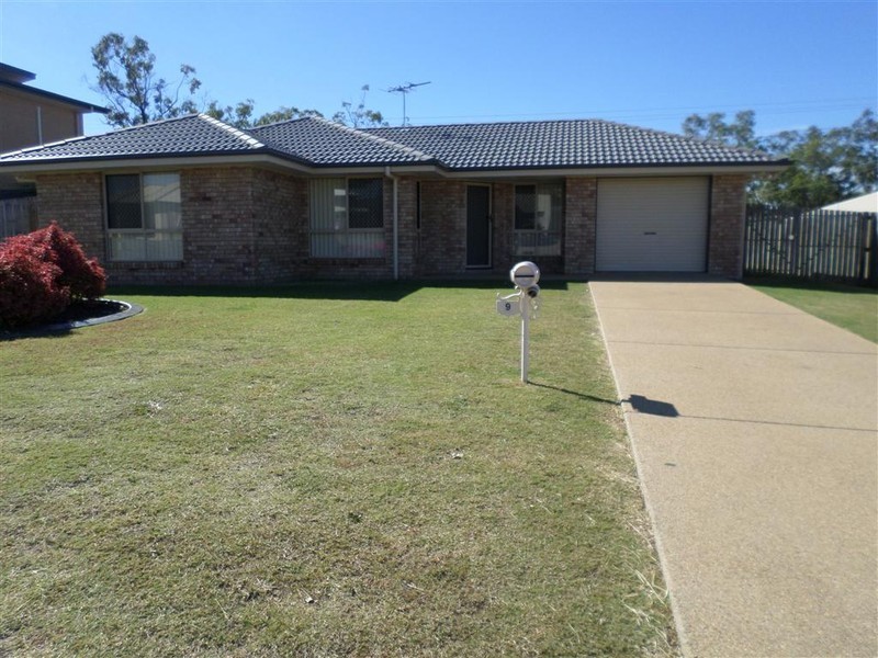 9  RAHIMA COURT, Gracemere QLD 4702