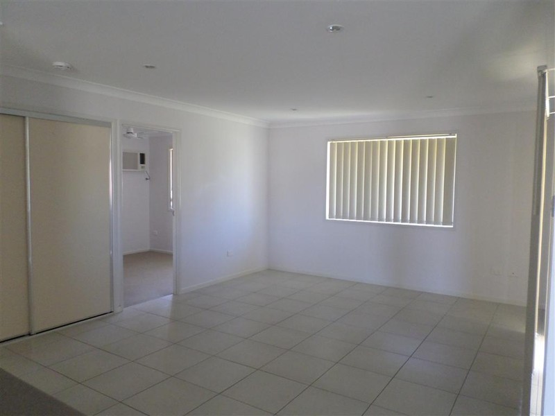 9  RAHIMA COURT, Gracemere QLD 4702