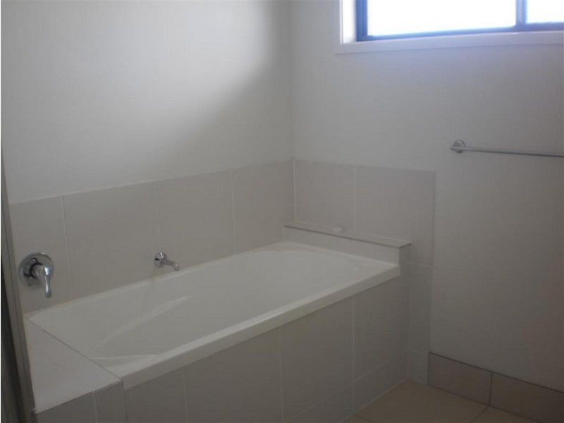 56 LEICHHARDT DRIVE, Gracemere QLD 4702