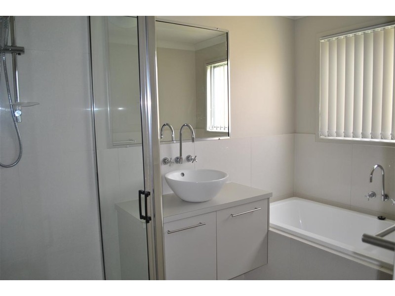 59 MIDDLE ROAD, Gracemere QLD 4702