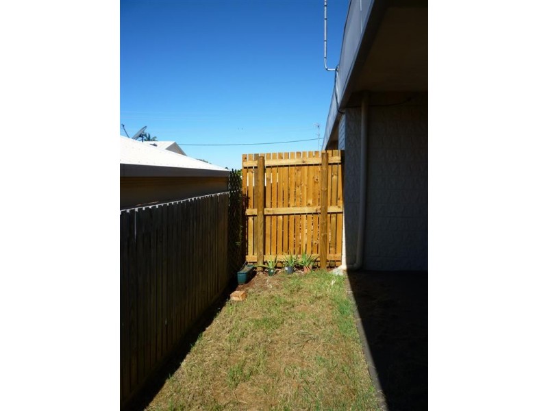 Unit 4/18 Marina Avenue, Yeppoon QLD 4703