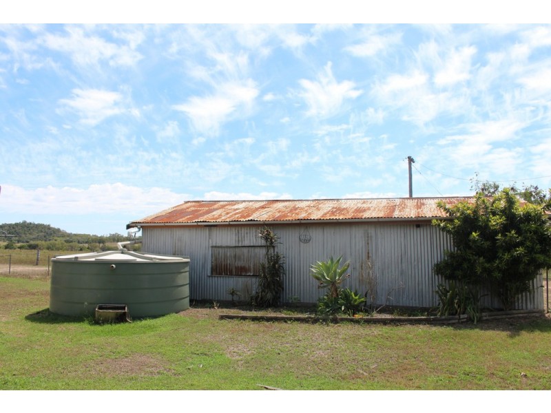 670 Hourigan Creek Road, Raglan QLD 4697
