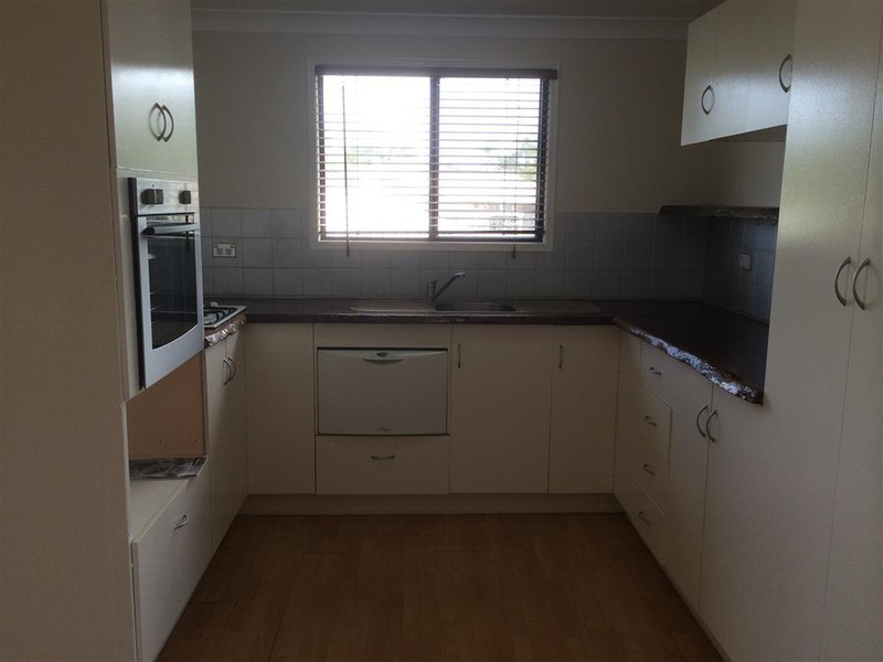 64 Donovan Crescent, Gracemere QLD 4702