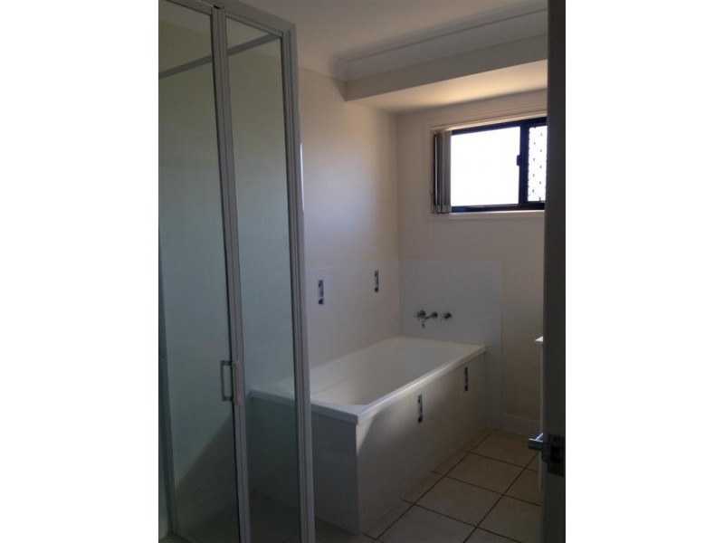 1 RILEY DRIVE, Gracemere QLD 4702