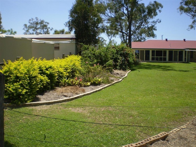 32 RAYNER ROAD, Alton Downs QLD 4702