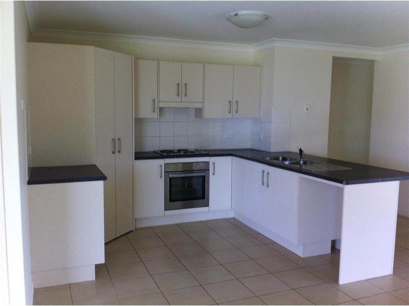 4 SEONAID PLACE, Gracemere QLD 4702