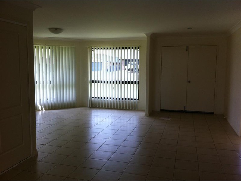 4 SEONAID PLACE, Gracemere QLD 4702