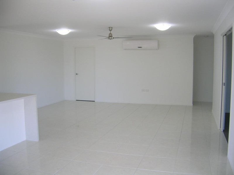 6 THOMAS STREET, Gracemere QLD 4702