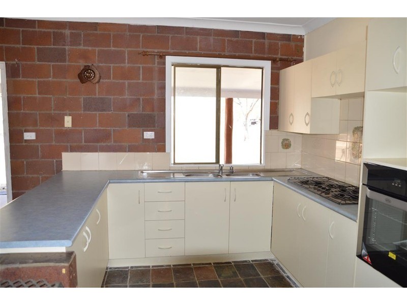 92 Bond Road, Alton Downs QLD 4702