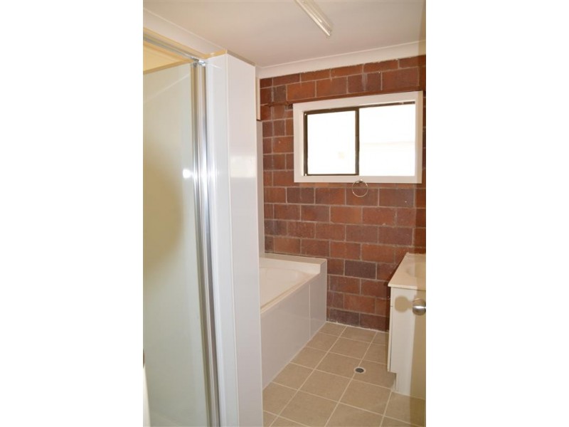 92 Bond Road, Alton Downs QLD 4702