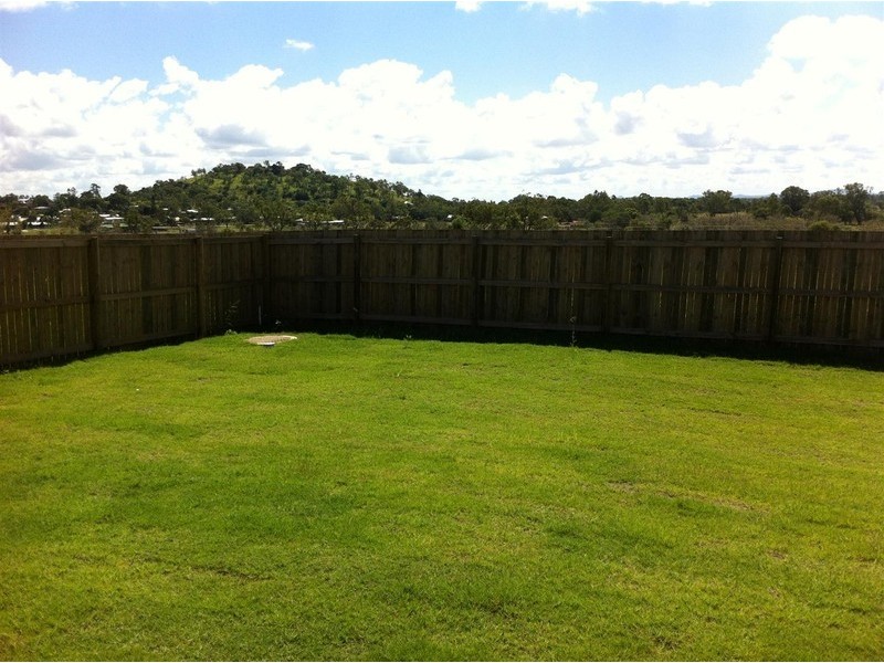 6 LEICHHARDT DRIVE, Gracemere QLD 4702