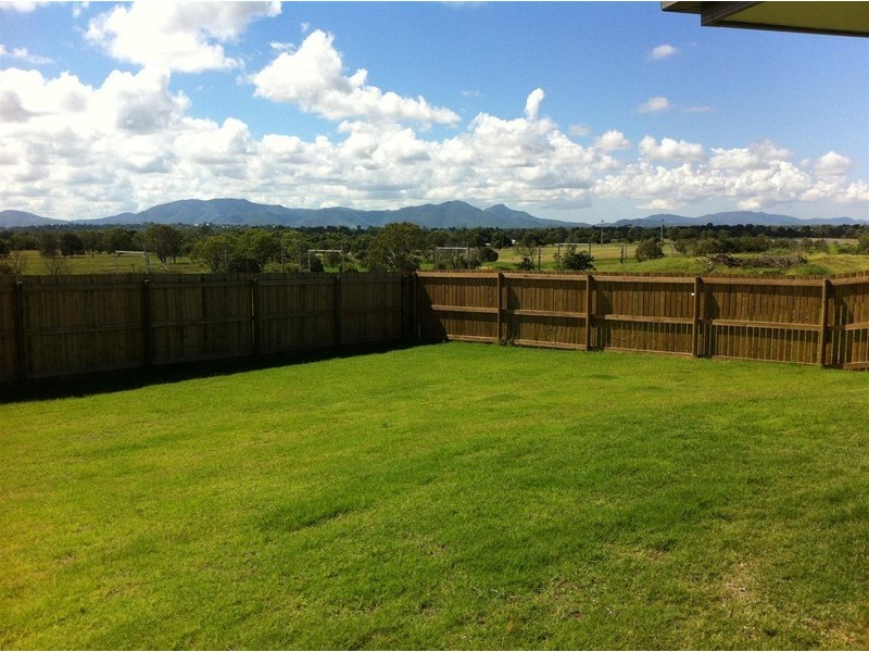 6 LEICHHARDT DRIVE, Gracemere QLD 4702