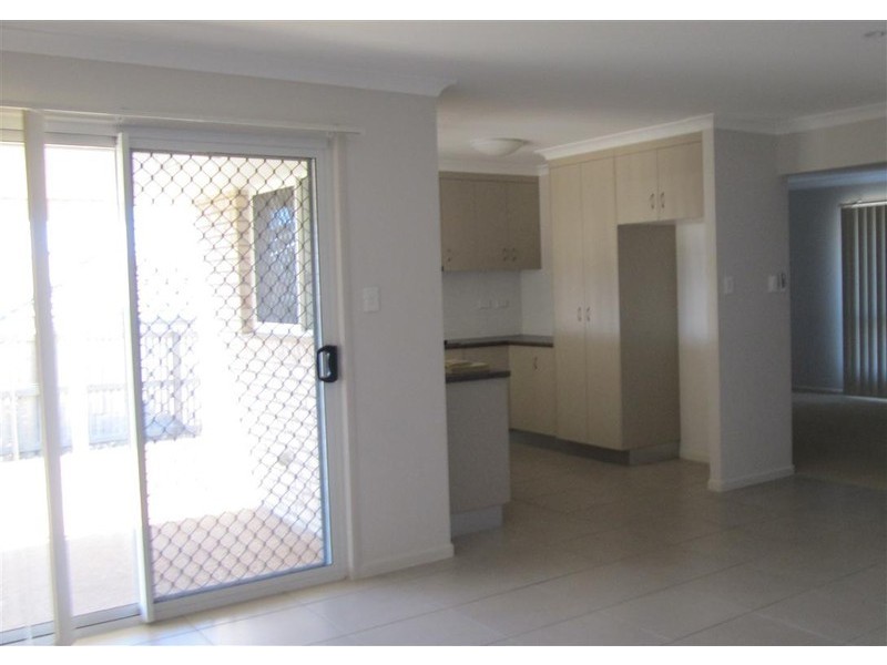8  TAWARRA CRESCENT, Gracemere QLD 4702