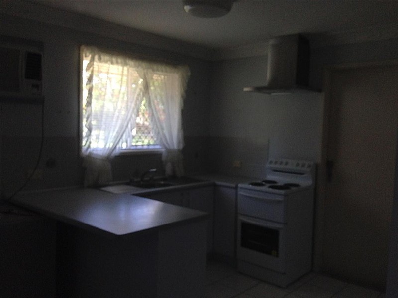 2 LORRAINE COURT, Gracemere QLD 4702