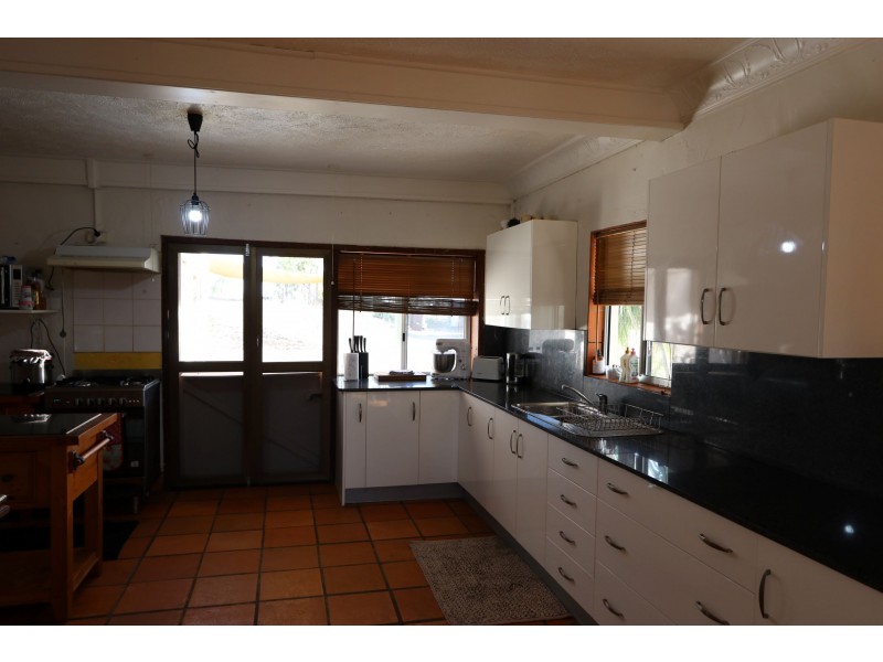 38 Gunder Road, The Caves QLD 4702