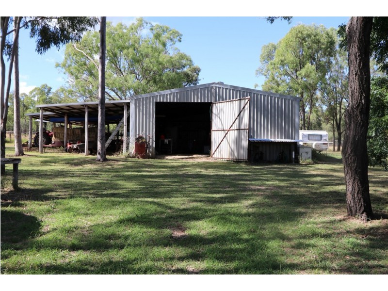 337 Dalcalmah Road, Canoona QLD 4702