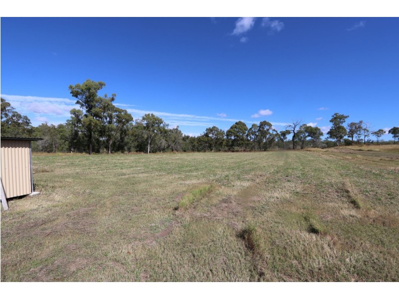 337 Dalcalmah Road, Canoona QLD 4702