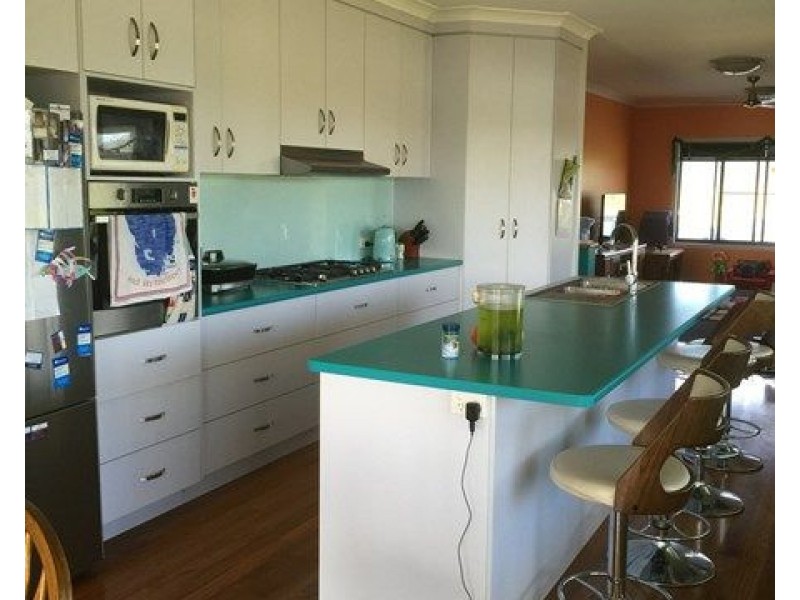 589 The Narrows Road, Mount Larcom QLD 4695