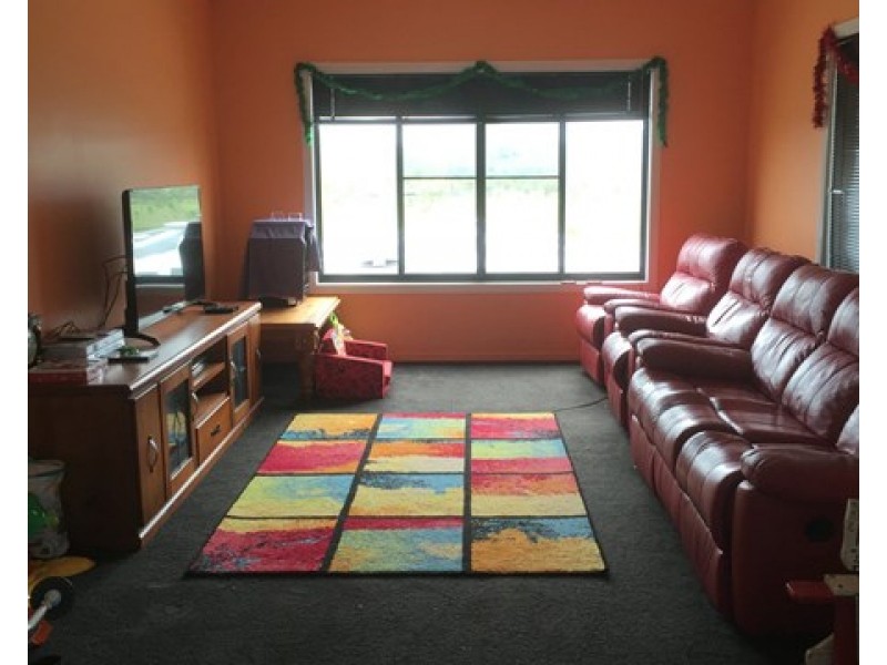 589 The Narrows Road, Mount Larcom QLD 4695