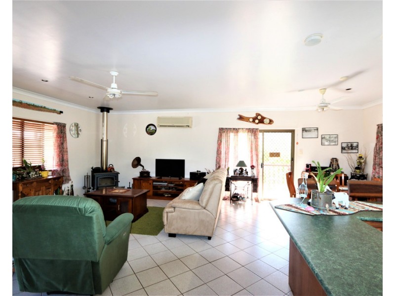 49792 Burnett Highway, Walmul QLD 4714