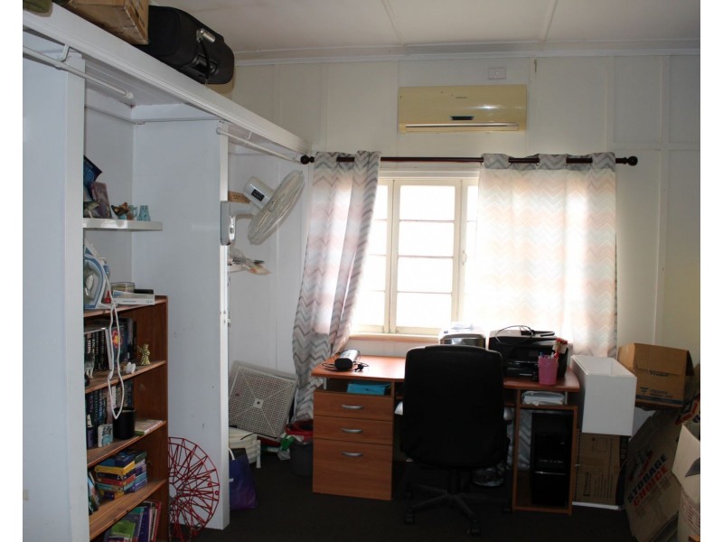 527 East End Road, East End QLD 4695