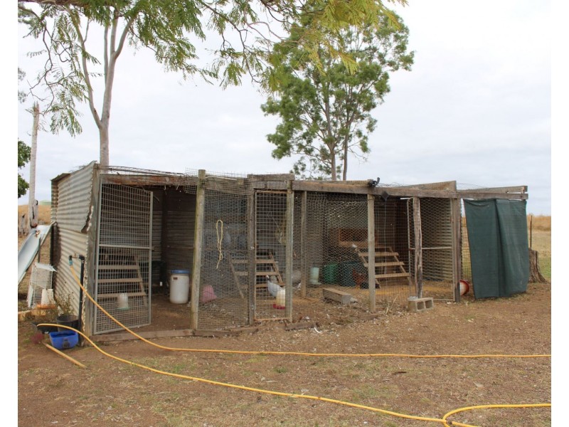 527 East End Road, East End QLD 4695