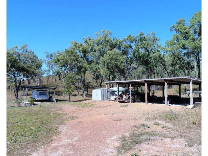 300 Henicke Road, Machine Creek QLD 4695