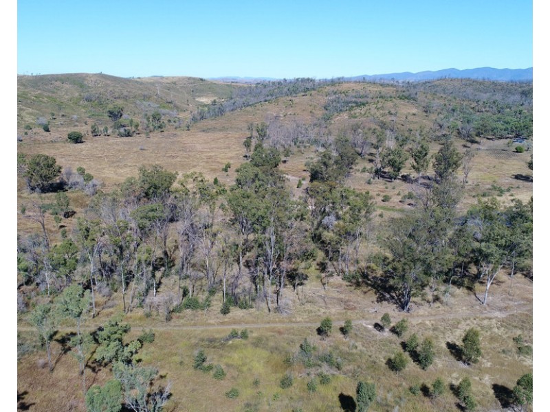 300 Henicke Road, Machine Creek QLD 4695
