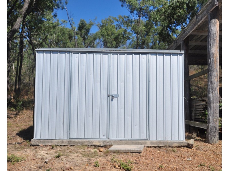 300 Henicke Road, Machine Creek QLD 4695