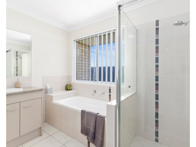 19 Kildare Crescent, Parkhurst QLD 4702