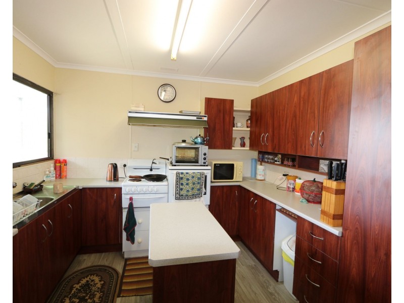 13 Greens Road, Alton Downs QLD 4702