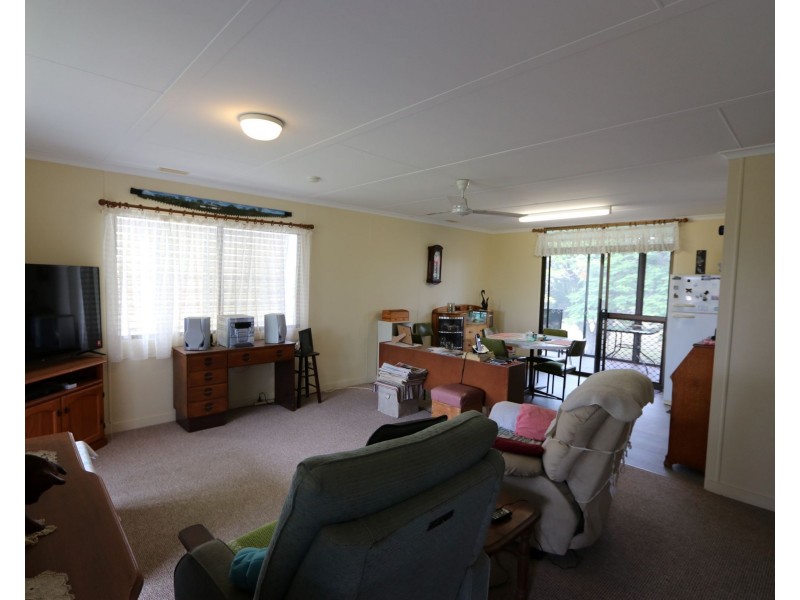 13 Greens Road, Alton Downs QLD 4702