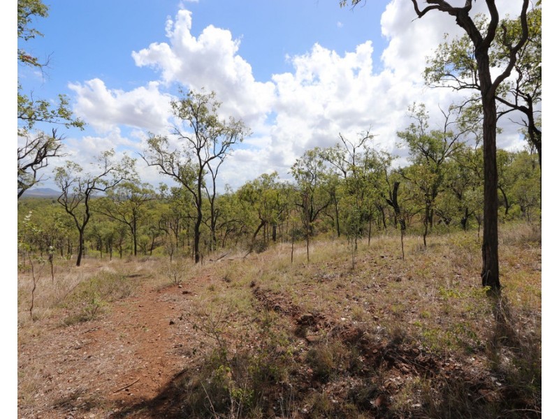 2250 Capricorn Highway, Stanwell QLD 4702