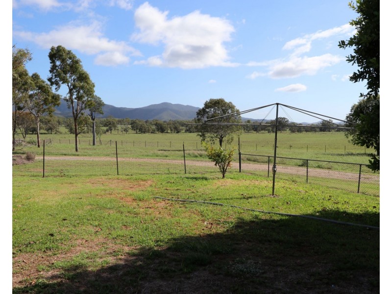 87 MAGOG RD, Marlborough QLD 4705