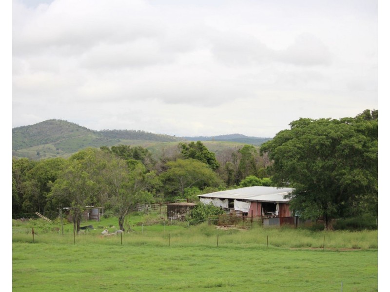 212 Henicke Road, Machine Creek QLD 4695